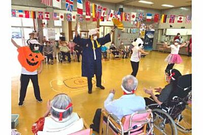 特別養護老人ホーム沖縄一条園 の 介護職員（フルタイム契約職員）