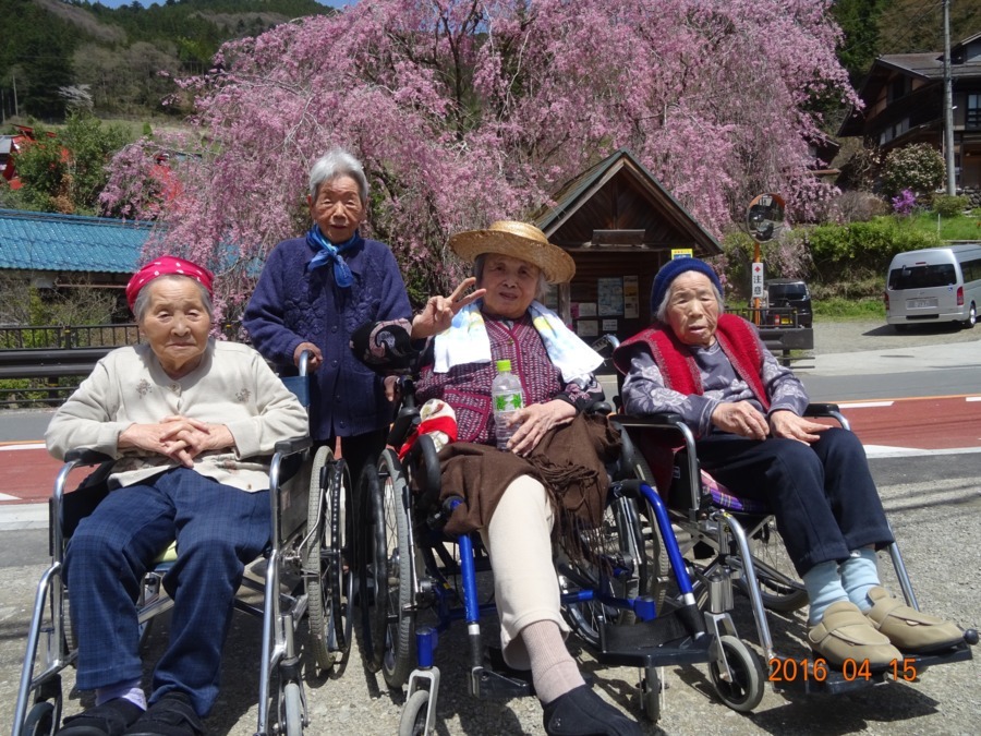 桧原サナホーム の ケアワーカー※介護福祉士（正社員）