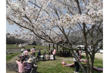 特別養護老人ホーム篠山すみれ園 の 介護職員（正社員）