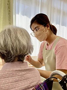 介護老人保健施設日の出さくら の 介護職（正社員）