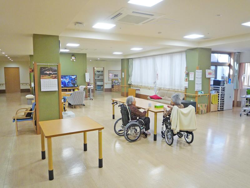 特別養護老人ホーム第二川口シニアセンター の 介護職（パート）