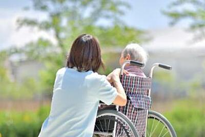 つむぎの里 の 介護職員（日勤パート）