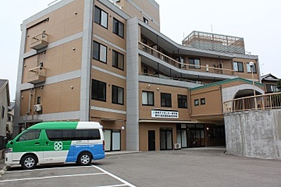 洛和デイセンター修学院 の 介護福祉士（日勤パート）