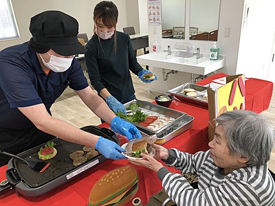 特別養護老人ホーム　真愛あらたホーム の 介護職（正社員）