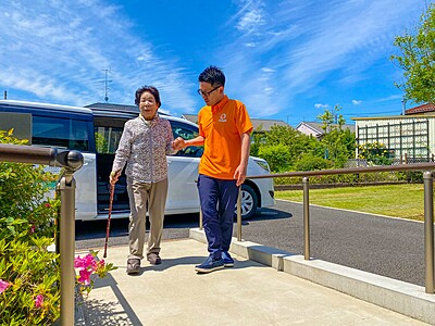 ブルーミングケア鴻巣箕田 の 看護師・准看護師（日勤パート）