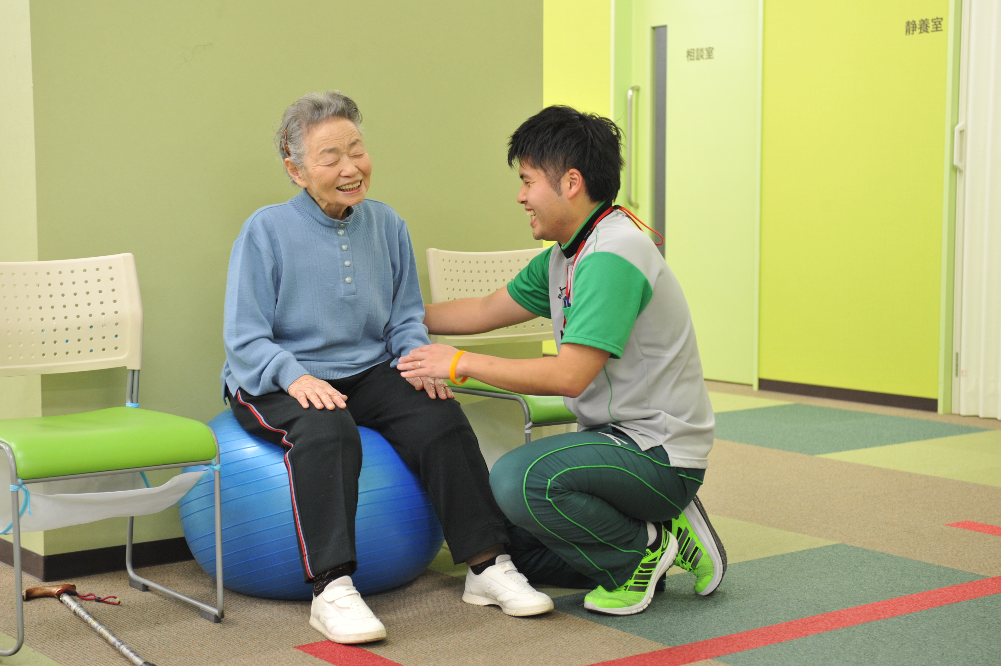 介護予防デイサービスの運動支援スタッフ／日勤のみ・残業月10時間以内（正社員）