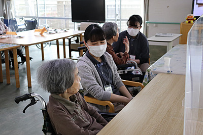 特別養護老人ホーム愛生苑 の 介護福祉士（日勤パート）