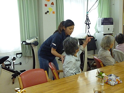 あいケアデイサービス深大寺 の 介護職（日勤パート）